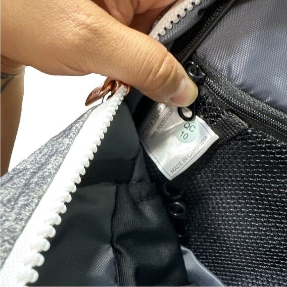 NWOT adidas Linear Mini Backpack Small Travel Bag - Picture 7 of 7